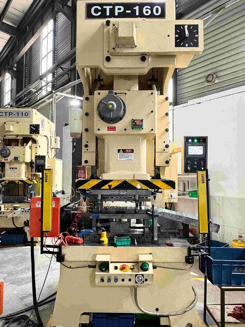 hiq數控沖床，數控沖床能沖多厚的板嗎