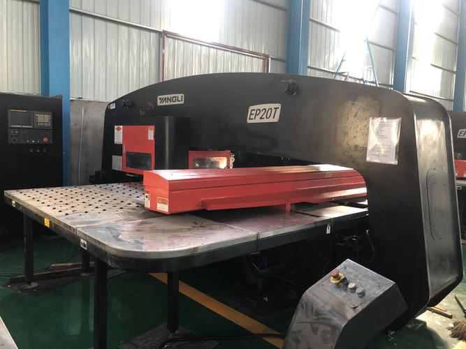 厚板數控沖床廠家，厚板數控沖床哪家好