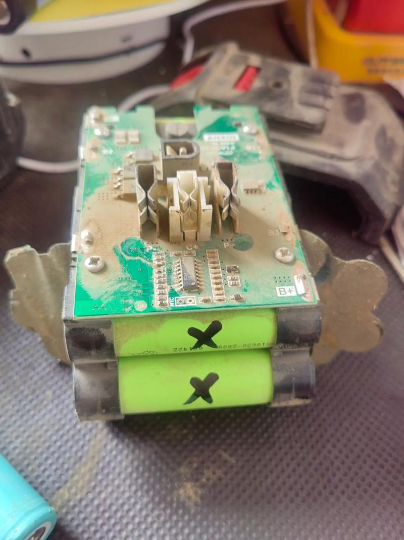 大藝電池電路板上的D1是什么意思