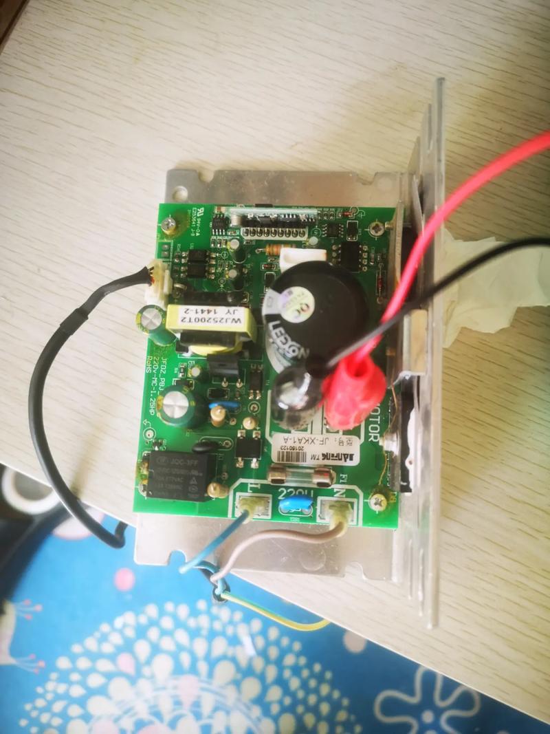 跑步機(jī)電路板怎么拆卸安裝