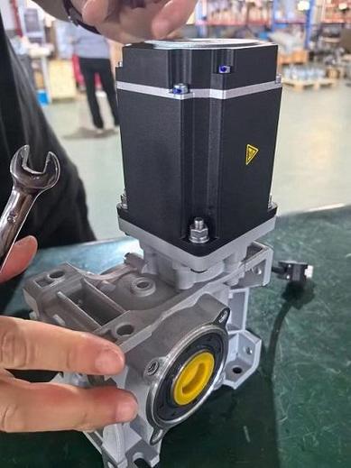 通遼伺服電機配蝸輪蝸桿減速機 通遼伺服電機配蝸輪蝸桿減速機