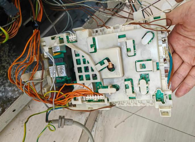 洗衣機(jī)電路板維修：故障排查與維護(hù)