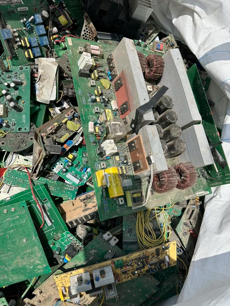 線路板設備回收廠家，線路板設備總稱是什么