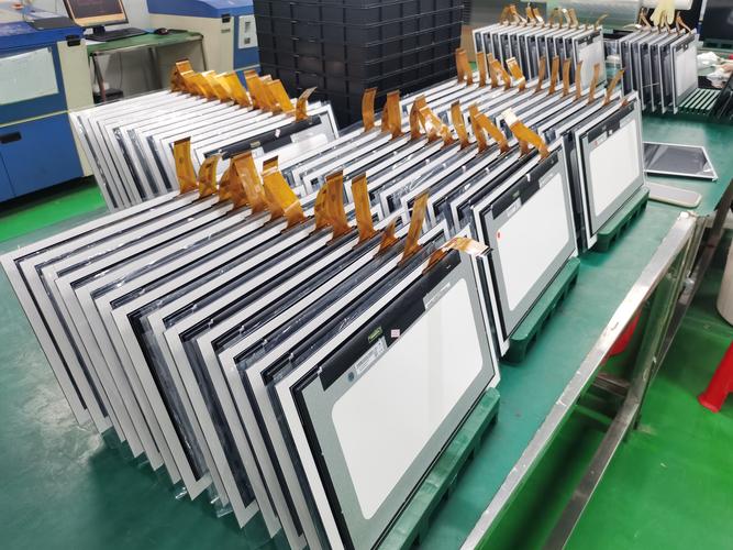 電容觸摸屏廠家排名，電容觸摸屏和電阻觸摸屏有什么區別