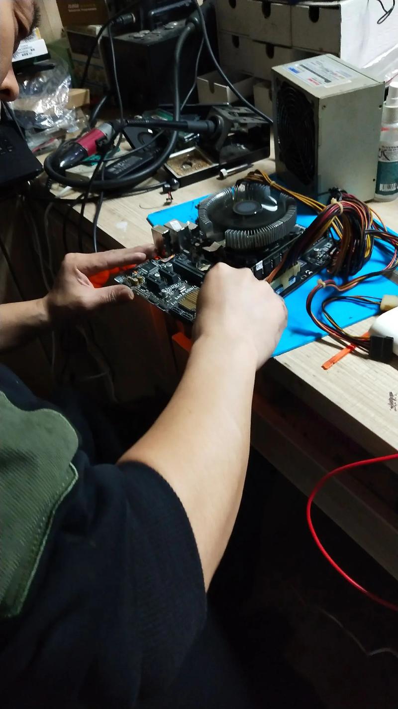 電路板維修圖講解視頻，電路板維修視頻教程