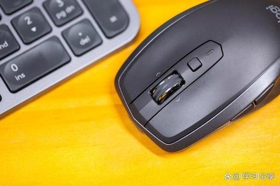 鼠標驅動在哪里打開，鼠標驅動怎么重新安裝